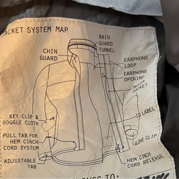 BOYS’ NORTH FACE 2 in 1 JACKET, SIZE 6 - Picture 10 of 11